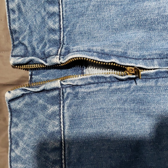 FREE PEOPLE ZIP BACK DENIM SKIRT SIZE 2 - Picture 4 of 8